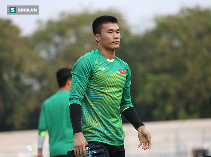 HLV Park Hang-seo đăm chiêu, làm điều bất ngờ trước giờ G