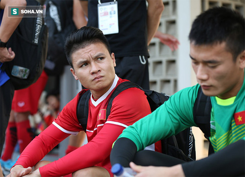 HLV Park Hang-seo đăm chiêu, làm điều bất ngờ trước giờ G