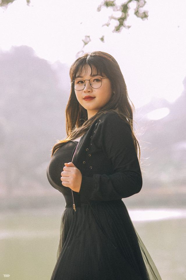 Cô gái Hải Dương sở hữu vòng một khủng bỗng xuất hiện trên báo Đài Loan