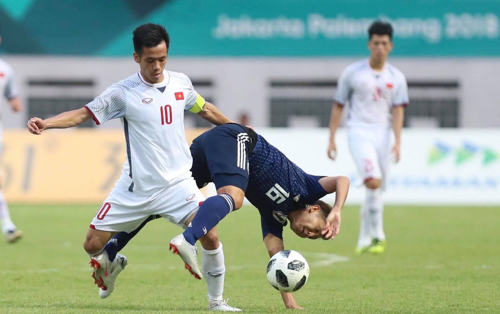 8 cầu thủ ấn tượng của Việt Nam ở vòng bảng