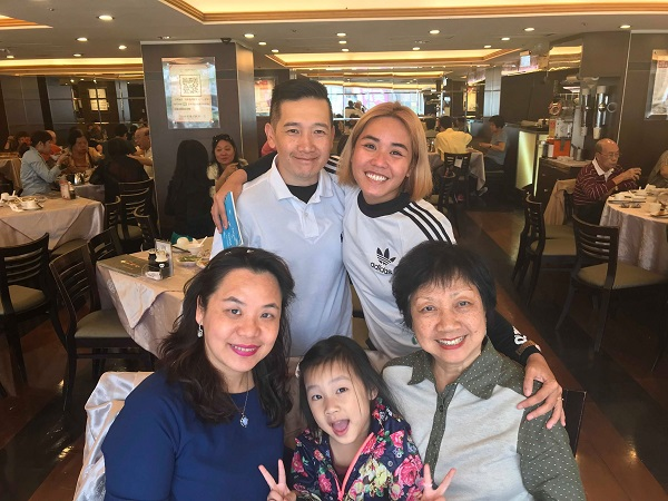 Đăng đàn khoe cảnh làm dâu có dàn anh chị chồng U90, cháu chồng U50... cô nàng 9x khiến dân mạng like điên đảo