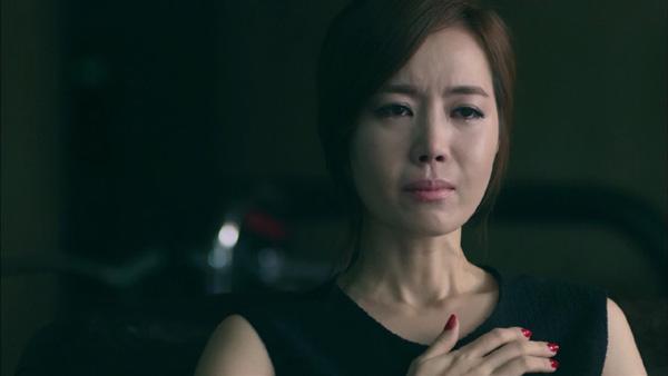 Sau câu nói của người thứ ba, tôi lặng lẽ xách vali khỏi nhà chồng cùng lá đơn ký sẵn