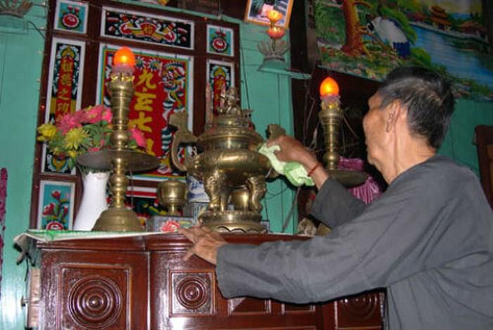 Kiêng kị cần hết sức tránh khi lau dọn bàn thờ cúng rằm tháng cô hồn để không gặp họa