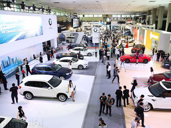 Mẹo mua ôtô tháng Ngâu cho tài xế Việt