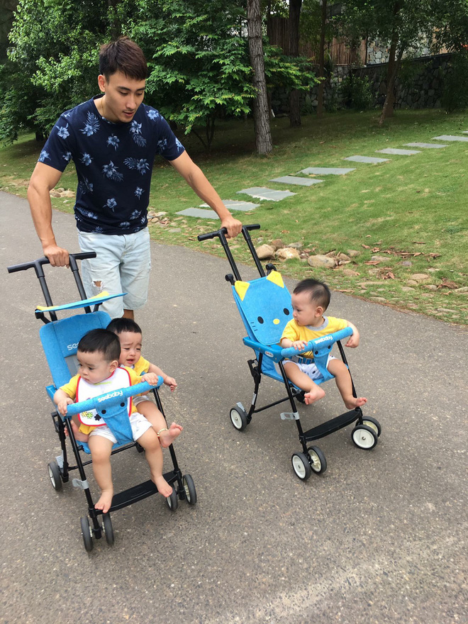 Clip 3 cậu bé sinh ba xúm xít, quấn mẹ đòi sữa gây bão mạng và câu chuyện phía sau