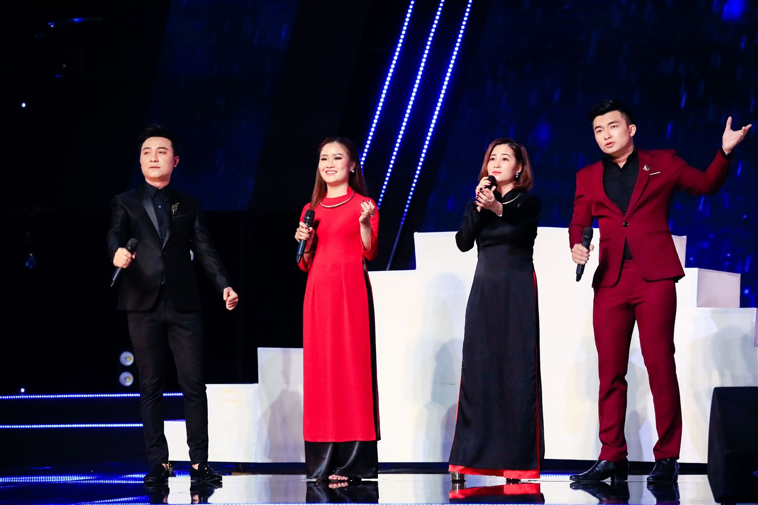 Tuyệt đỉnh song ca tập 7: Cẩm Ly bị lừa, Minh Tuyết phát cáu vì thí sinh quên lời