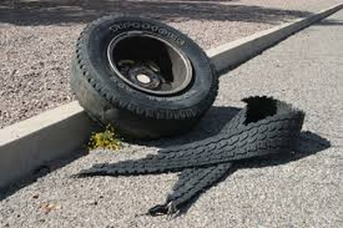 Lốp ô tô khách bất ngờ phát nổ, chủ gara tử vong tại chỗ