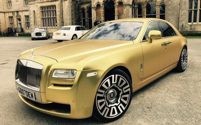 Cán bộ công an tiếp tay đường dây thuê Việt kiều buôn lậu siêu xe về Sài Gòn