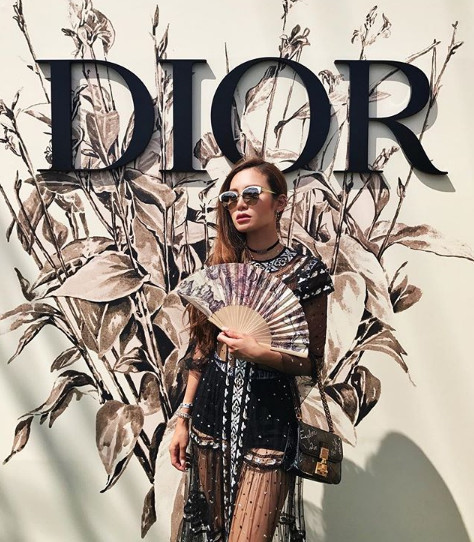 Cuộc sống giàu sang, nổi tiếng của ái nữ tỷ phú Hong Kong