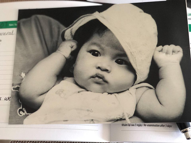 Hà Anh chia sẻ hình ảnh con gái ai cũng giật mình vì giống nhau như đúc