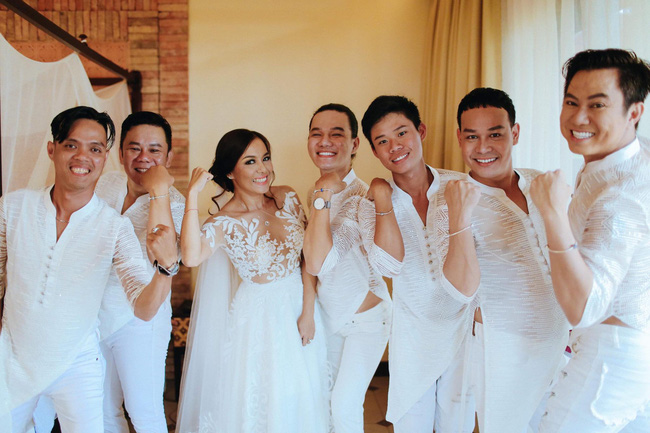 Cô dâu mới Lý Thanh Thảo đập đầu vào thành bể bơi, phải nhập viện kiểm tra ngay đêm tân hôn