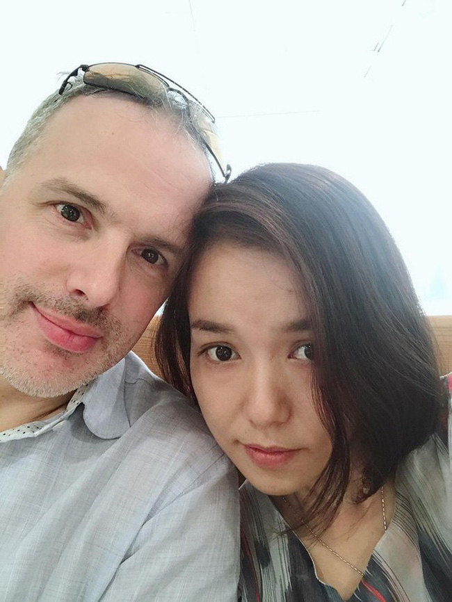 Cô dâu mới Lý Thanh Thảo đập đầu vào thành bể bơi, phải nhập viện kiểm tra ngay đêm tân hôn