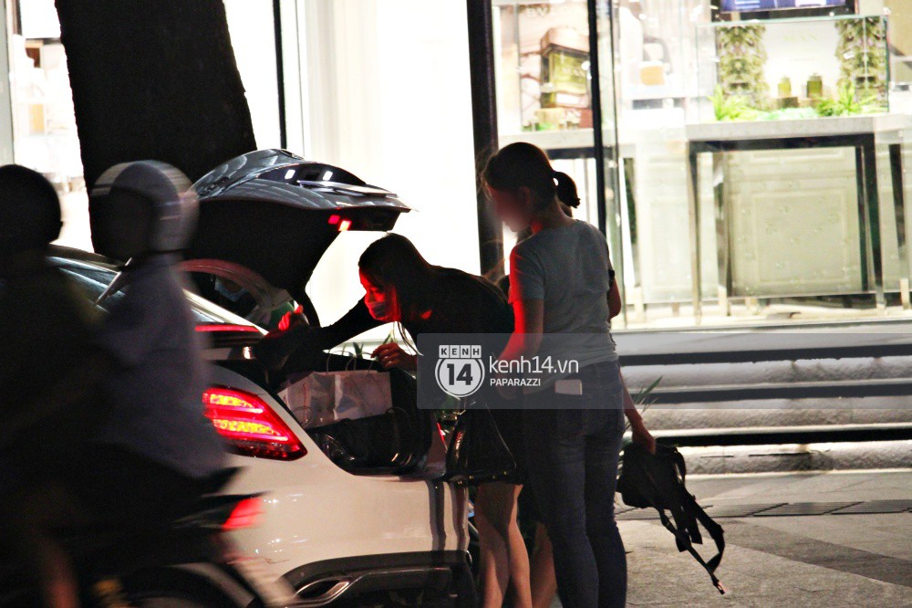 Nhã Phương lần đầu lộ diện sau khi xác nhận đám cưới với Trường Giang