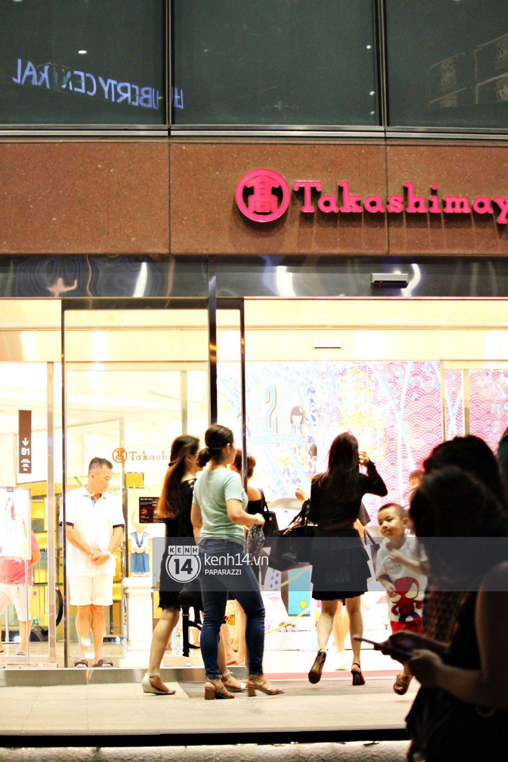 Nhã Phương lần đầu lộ diện sau khi xác nhận đám cưới với Trường Giang