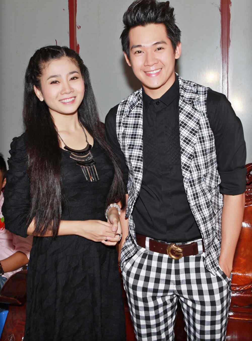 Phùng Ngọc Huy bị ném đá vì bỏ rơi Mai Phương, Ốc Thanh vân lên tiếng bảo vệ