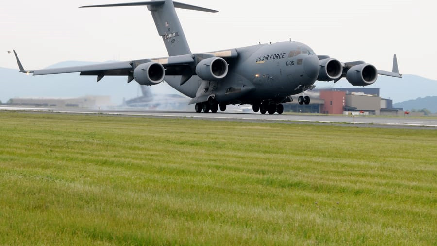 Mỹ kiếm bộn tiền nhờ triển lãm máy bay quân sự