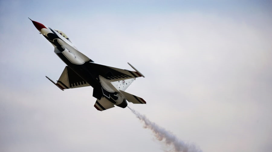 Mỹ kiếm bộn tiền nhờ triển lãm máy bay quân sự