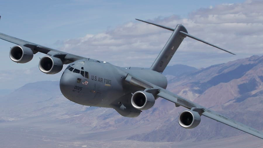 Mỹ kiếm bộn tiền nhờ triển lãm máy bay quân sự