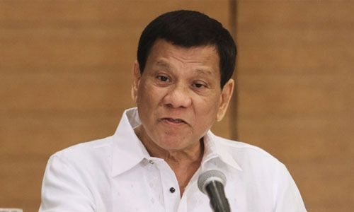 Duterte dọa mang rựa chém nếu Trung Quốc độc quyền khai thác dầu ở Biển Đông