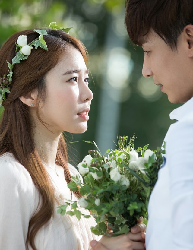 Chồng không đăng album ảnh cưới, vợ nhất quyết làm trái ý mới nhận ra bộ mặt thật của anh ta