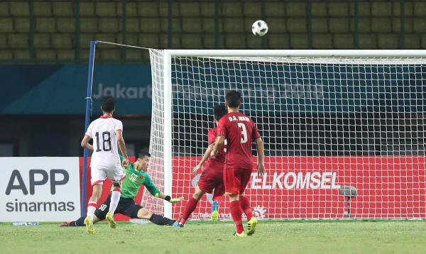 Công Phượng đưa Việt Nam vào tứ kết Asiad