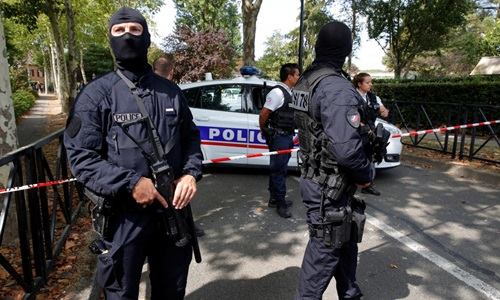 Hai người chết do bị đâm dao ở Pháp, IS nhận trách nhiệm