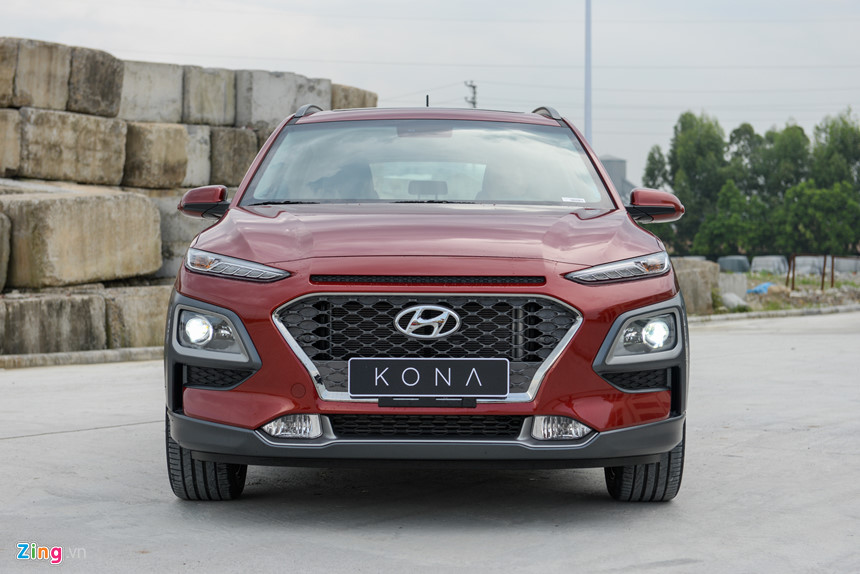 Hyundai Kona: Nhiều công nghệ, động cơ khỏe, giá cao hơn EcoSport