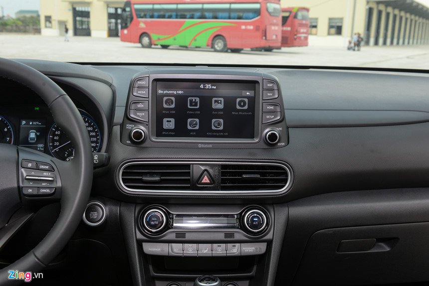 Hyundai Kona: Nhiều công nghệ, động cơ khỏe, giá cao hơn EcoSport