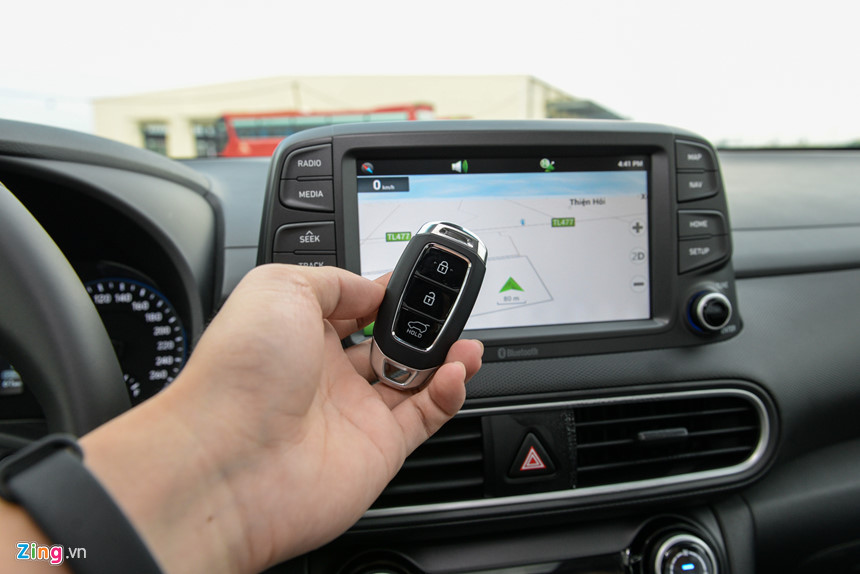 Hyundai Kona: Nhiều công nghệ, động cơ khỏe, giá cao hơn EcoSport