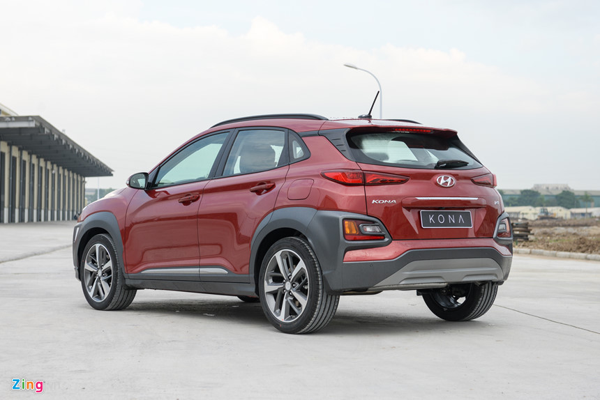 Hyundai Kona: Nhiều công nghệ, động cơ khỏe, giá cao hơn EcoSport