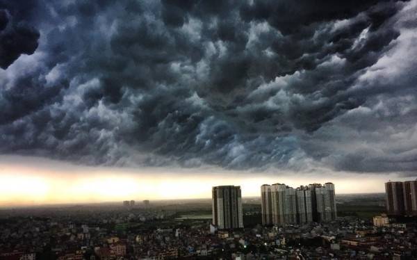 Dự báo thời tiết 23/8: Hà Nội oi nóng, chiều tối mưa dông