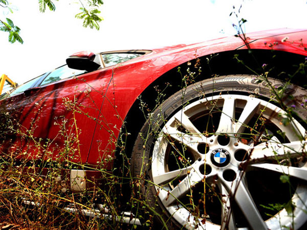 Vụ buôn lậu lô hàng trăm xe BMW: Euro Auto thừa nhận làm giả giấy tờ?