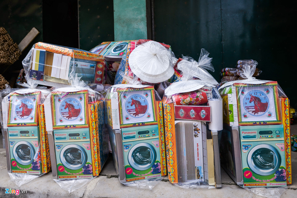 Lexus, Camry, SH giấy cháy hàng ngày rằm tháng 7