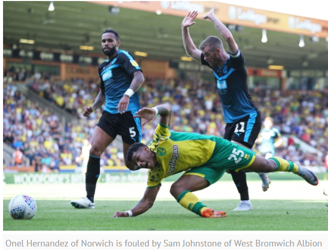 CLB giải hạng nhất Anh chơi độc chiêu... làm giảm ‘nhuệ khí chiến đấu’ của đối phương