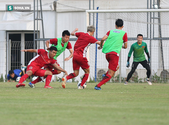 HLV Park Hang-seo tung hỏa mù hay chơi bài ngửa với Bahrain?