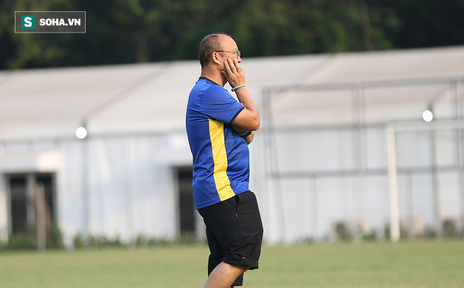 HLV Park Hang-seo tung hỏa mù hay chơi bài ngửa với Bahrain?