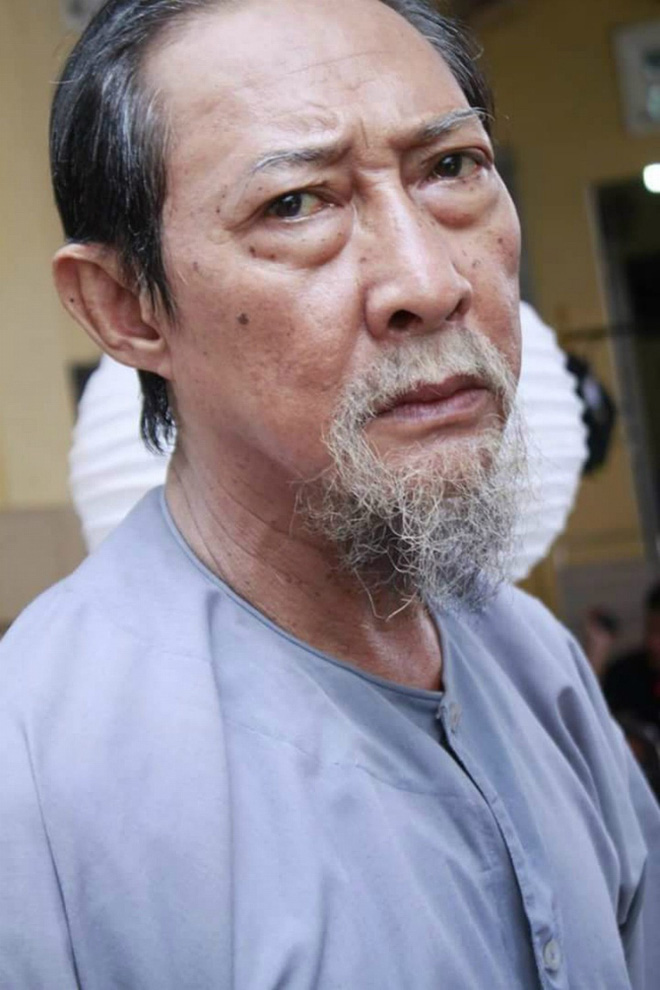 Chuyện đời cay đắng của diễn viên Lê Bình: Con lớn tai nạn qua đời, ly hôn với vợ 37 năm gắn bó và bệnh tật lúc về già