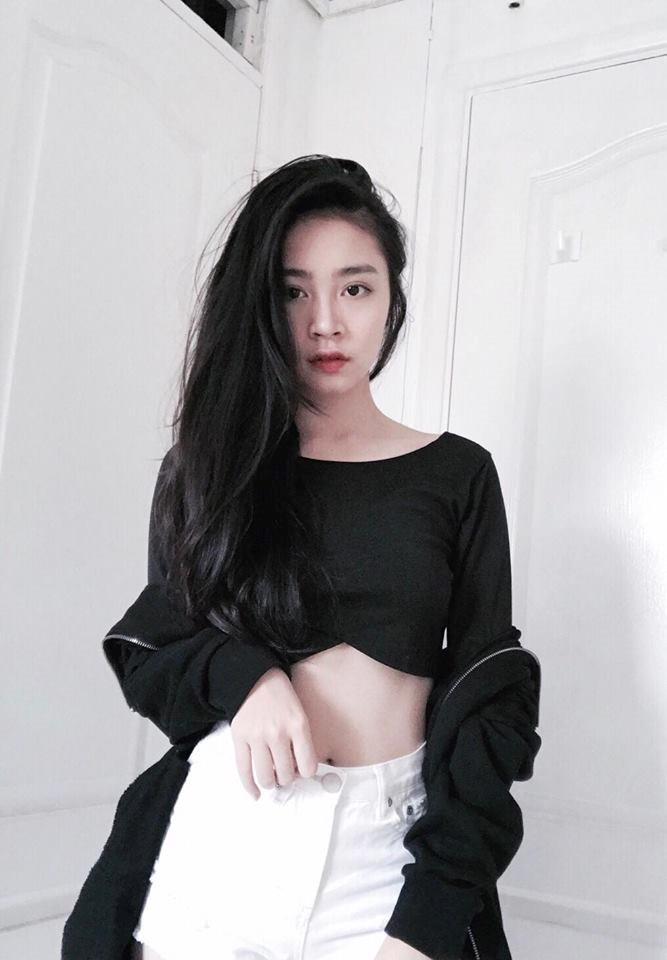 Hot girl thế hệ mới sinh năm 2000, cao 1,7 m và đang du học ở Anh