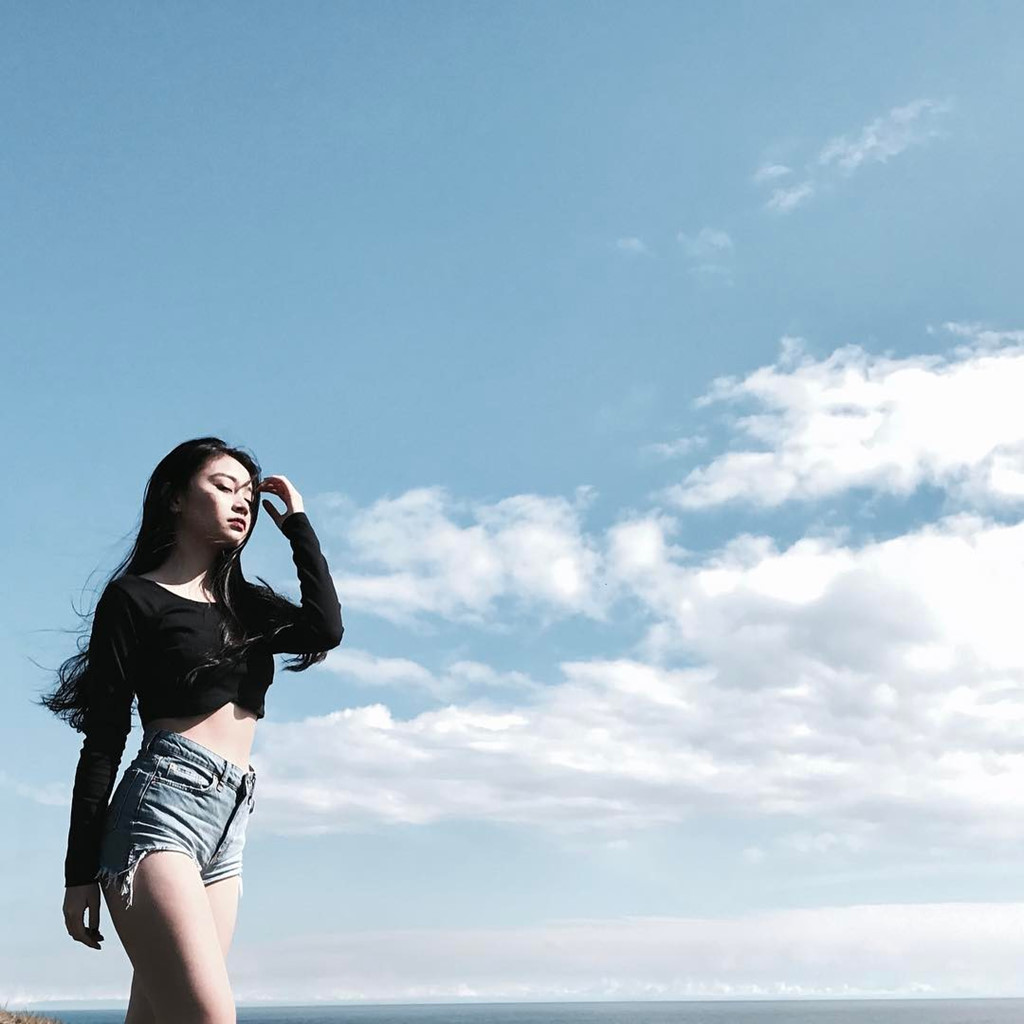 Hot girl thế hệ mới sinh năm 2000, cao 1,7 m và đang du học ở Anh