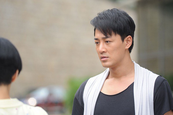 Nghe vợ vừa khóc vừa ấm ức kể hết mọi chuyện, tôi thấy sai lầm khi đã đón mẹ vào chăm vợ đẻ