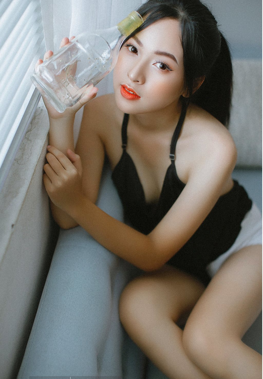 Nhan sắc gợi cảm của nữ sinh ĐH Ngoại ngữ khiến dân mạng bần thần