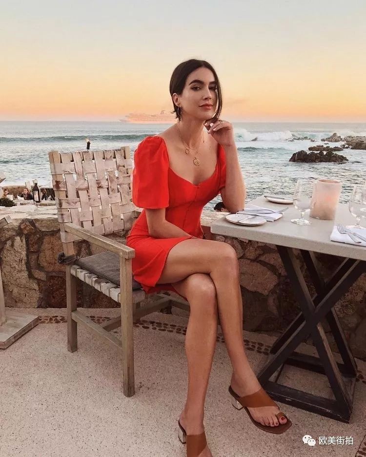 Nhìn lại mới thấy loạt xu hướng năm nay đều là mốt thịnh hành những năm 90, thậm chí thời đó còn mặc đẹp hơn bây giờ