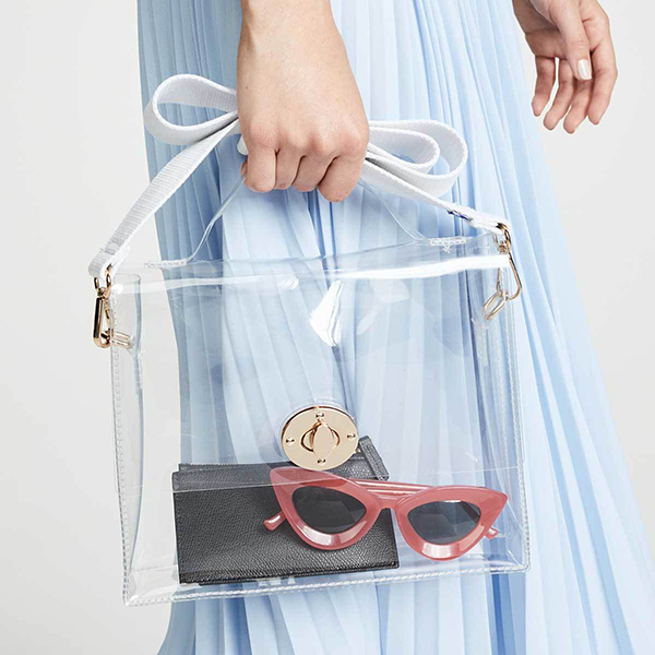 Túi nhựa trong tiếp tục khuấy đảo xu hướng mùa thu