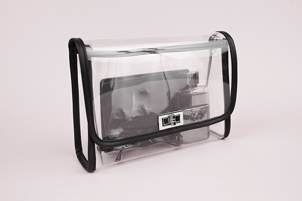 Túi nhựa trong tiếp tục khuấy đảo xu hướng mùa thu