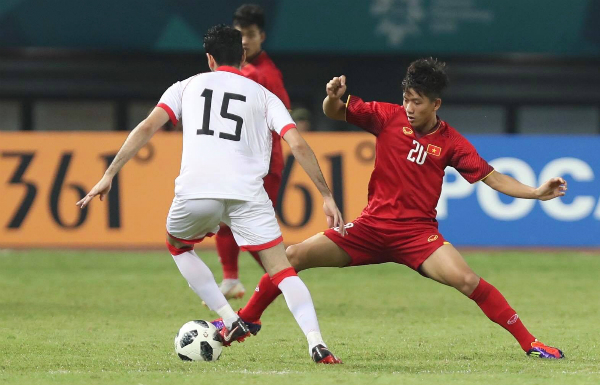 Công Phượng đưa Việt Nam vào tứ kết Asiad