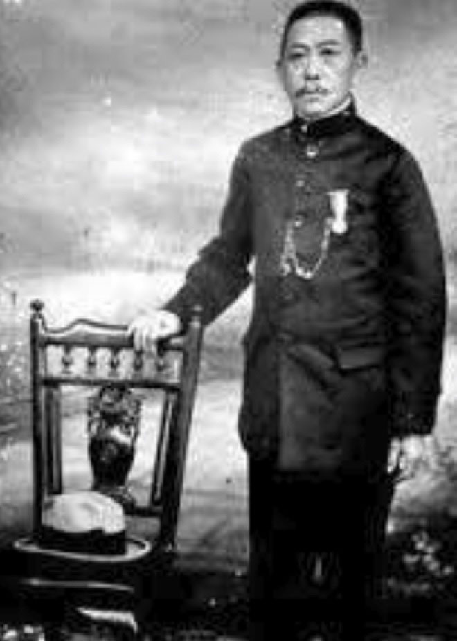 Cuộc đời oai hùng của Vua Mèo qua lời kể của cháu nội