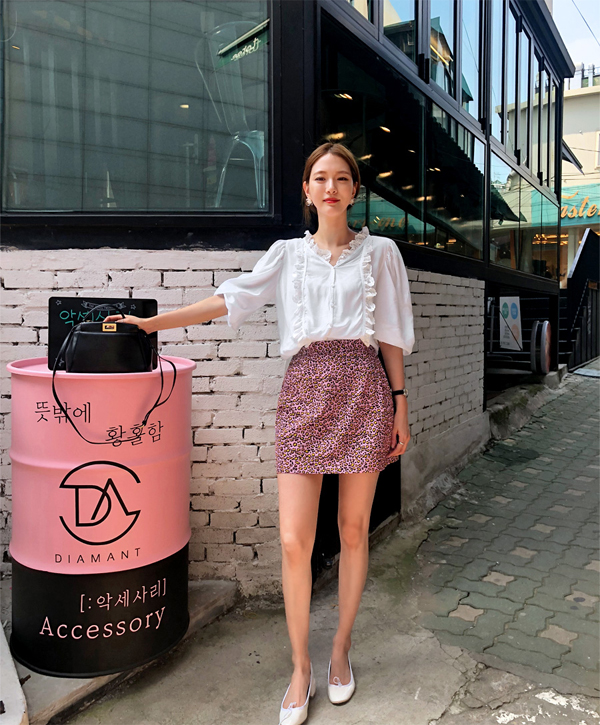 Kiểu áo sơ mi vạn nàng thích, mặc tới sở hay đi chơi đều xinh