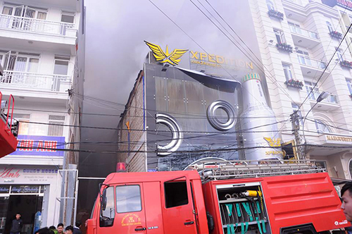 Cháy quán bia ở trung tâm Đà Lạt, nhiều du khách tháo chạy