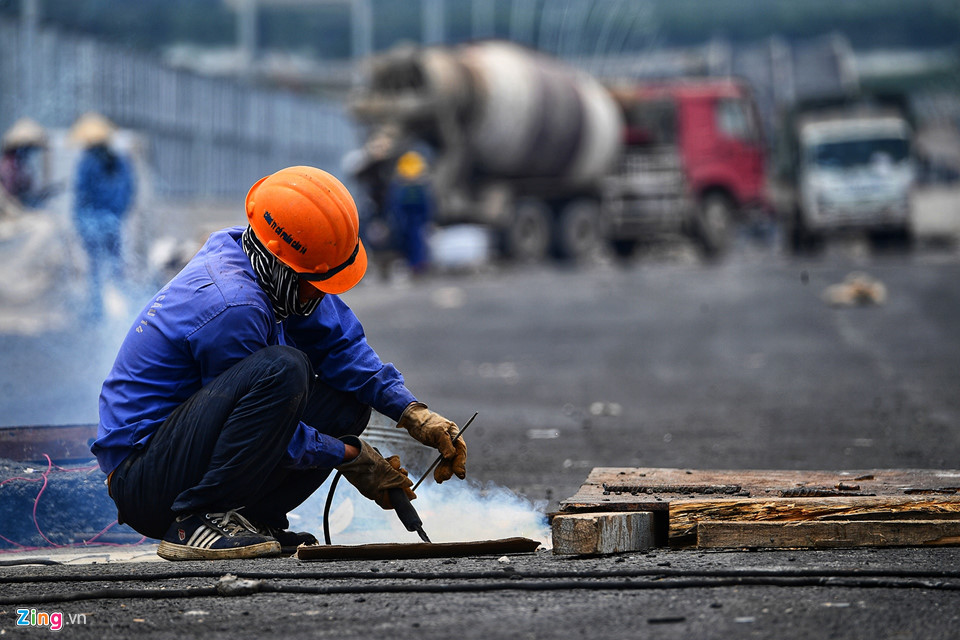 Cầu dây văng hiện đại nhất Hải Phòng trước ngày thông xe