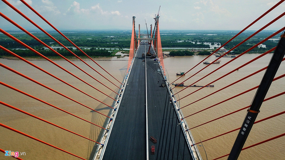 Cầu dây văng hiện đại nhất Hải Phòng trước ngày thông xe